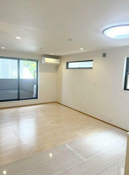 【居間・リビング】