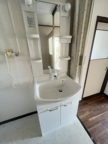 高倉台2団地10号棟の洗面所