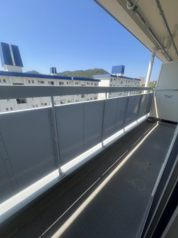 高倉台2団地10号棟のバルコニー