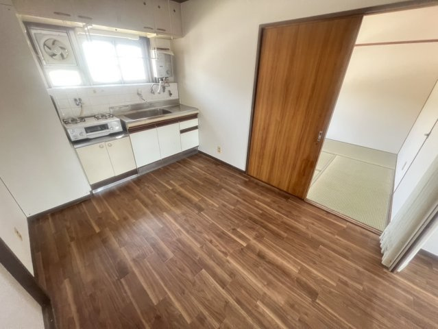 高倉台2団地10号棟の居間・リビング