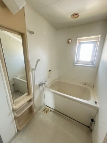 高倉台2団地10号棟の浴室