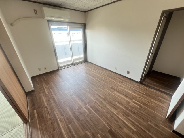 高倉台2団地10号棟の寝室