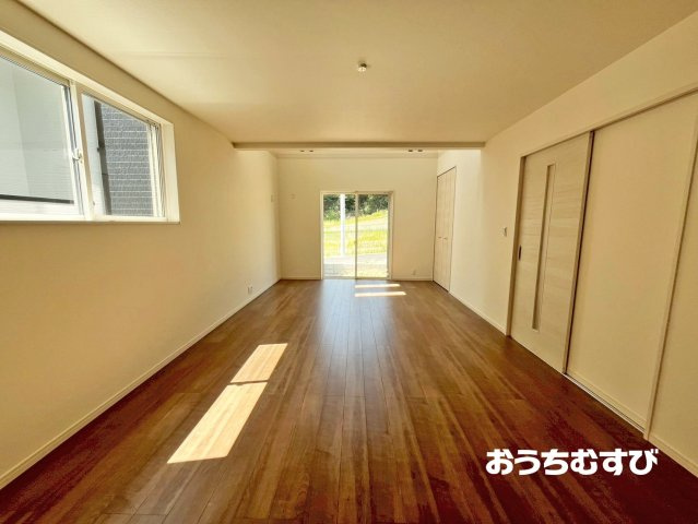 尾張旭市平子町北(全11棟)の居間・リビング