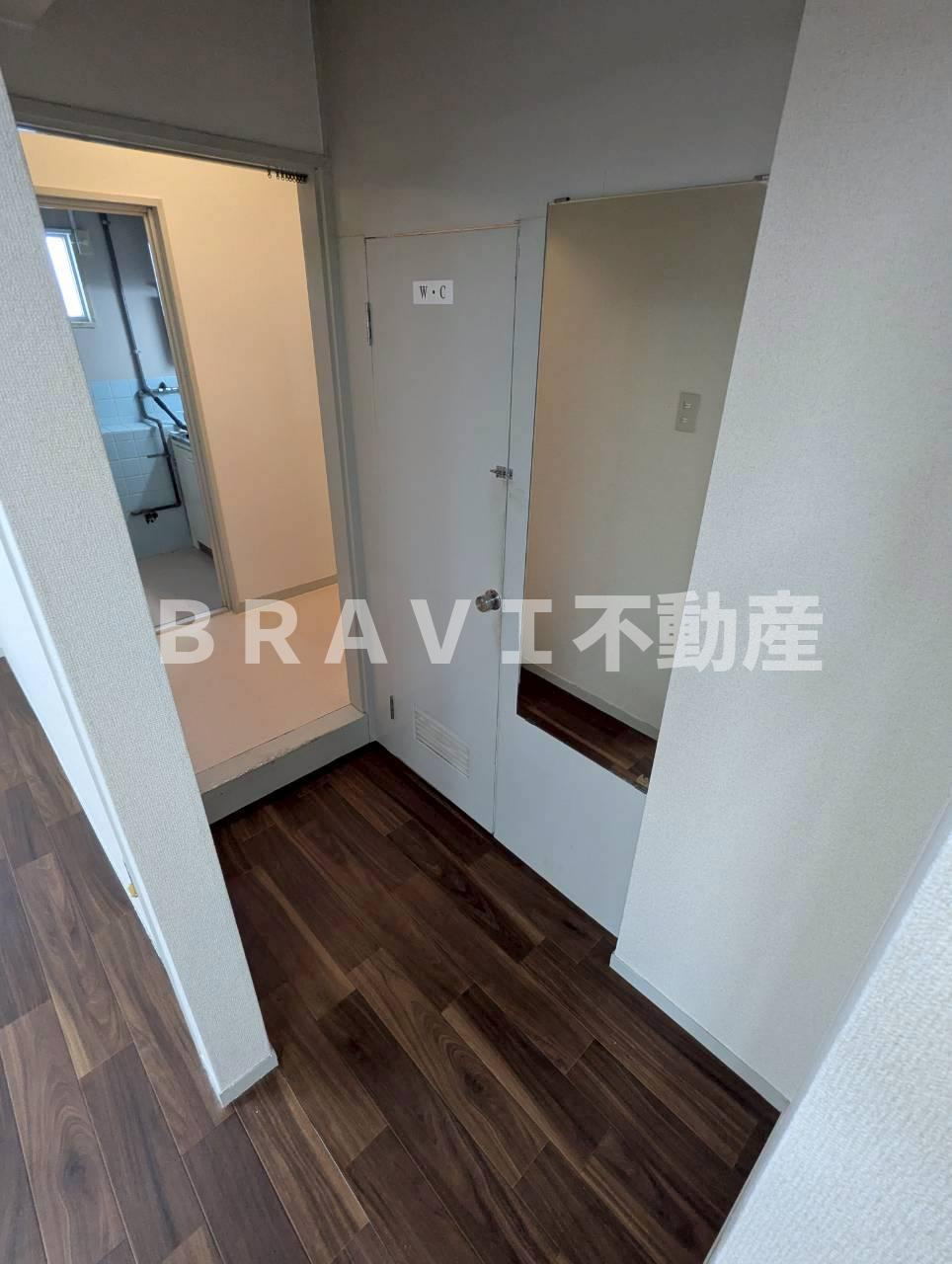 岡田ビル BRAVI不動産の内装