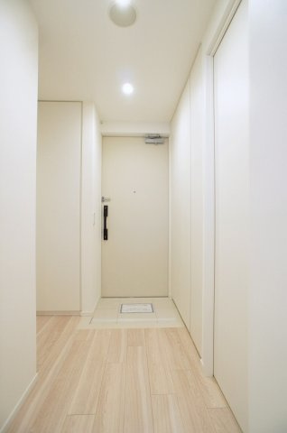 プライムメゾン江古田の杜ウェストの玄関