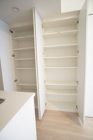 プライムメゾン江古田の杜ウェストの収納