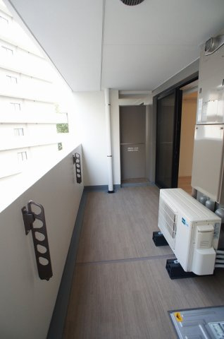 プライムメゾン江古田の杜ウェストのバルコニー