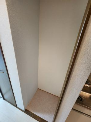 メゾンプリマベーラのその他|キッチン横冷蔵庫設置スペース