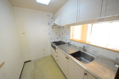 【キッチン】 | サンステージ衣笠Ａ棟2階 | LDKに面した対面キッチンは、お料理がすぐテーブルに出せます。