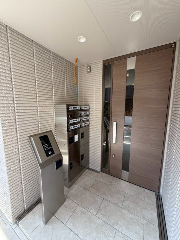 ソフィア荻窪のエントランス|★オートロック・宅配ボックス完備★