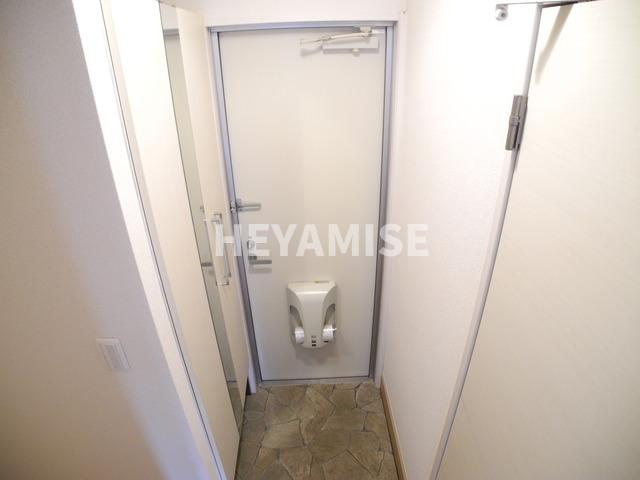 ルミナーレ栄田の玄関|※室内画像は別号室のもの