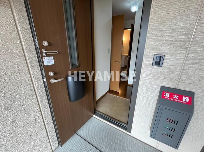 ウィルモア黒田A棟の玄関