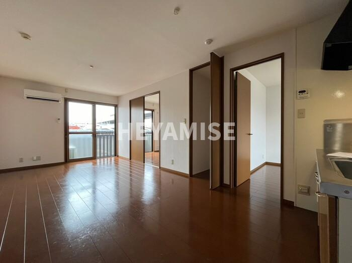 ウィルモア黒田A棟の居間・リビング