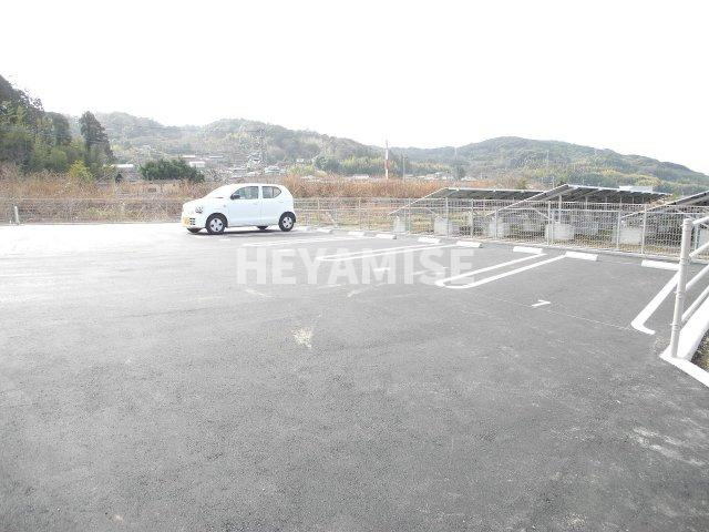 ウィットPSIの駐車場
