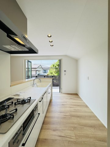 SEA & SPACE｜湘南片瀬に、開放感を贈る家のキッチン