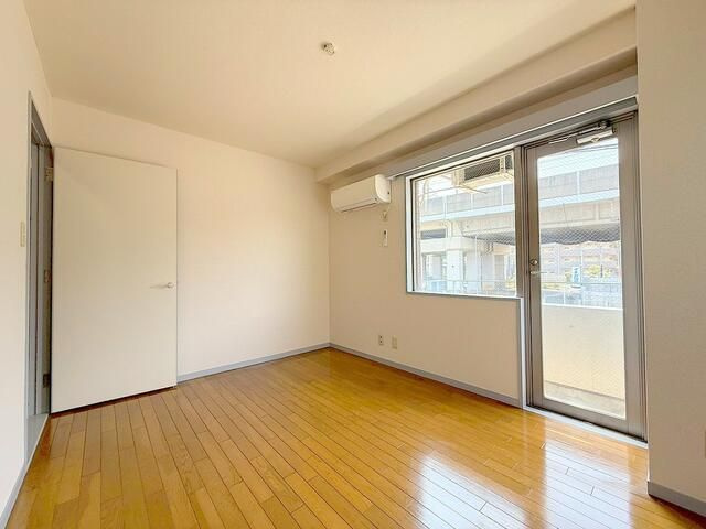 ネオ中ハイツの居間・リビング|ゆったり過ごせるリビングです