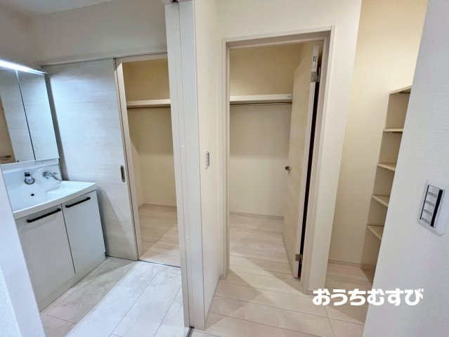 尾張旭市平子町北(全11棟)の収納