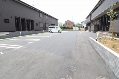 【駐車場】 | ムーンリバー B棟 | 駐車場