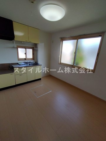 サンハイム一色　Aの居間・リビング