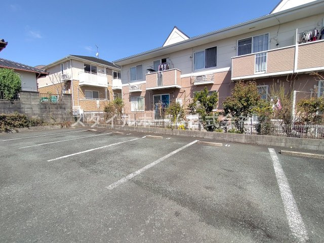 サンハイム一色　Aの駐車場