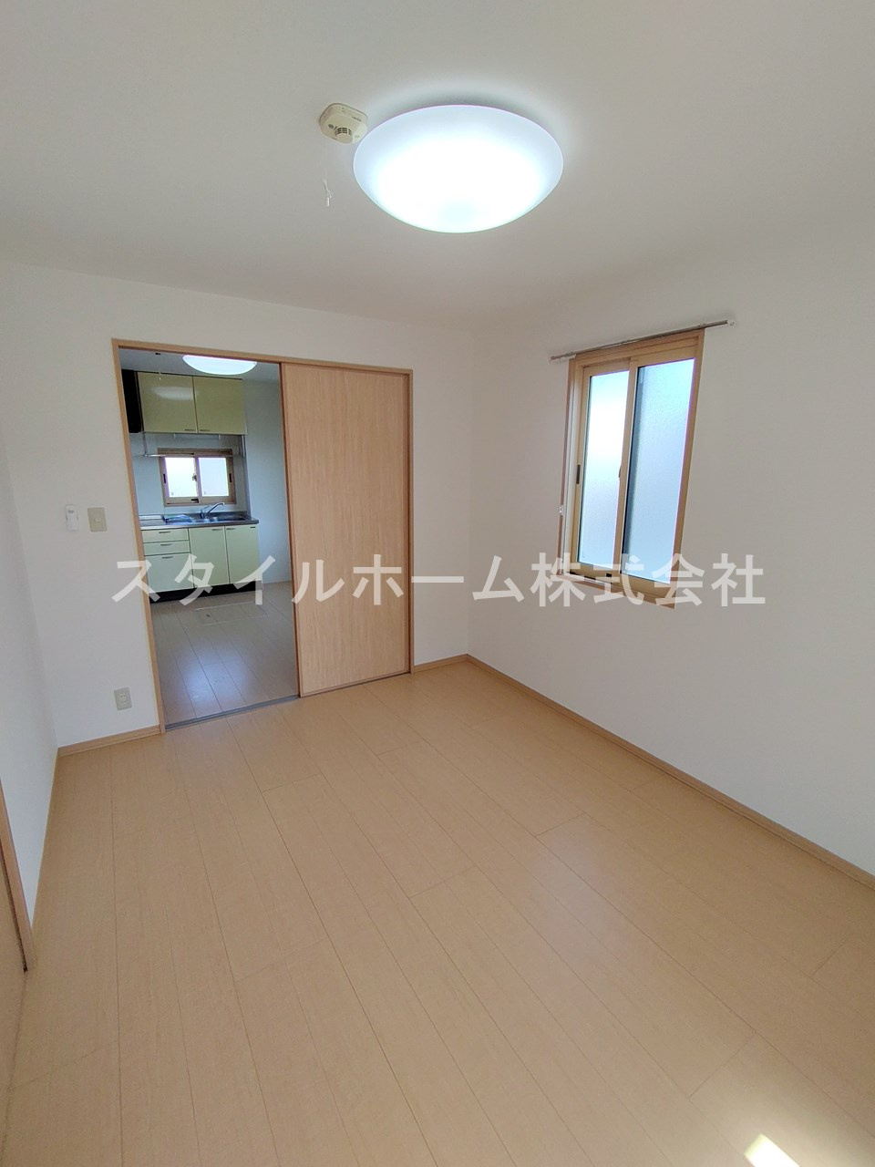 サンハイム一色　Aの居間・リビング