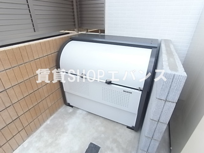 【その他共用部分】 | William Ⅴ | 敷地内にゴミ置き場あります