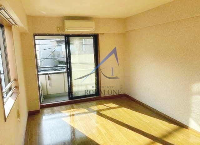 ＬＡ　ＣＯＭＯ　ＣＡＳＡの居間・リビング|洋室のお部屋です。