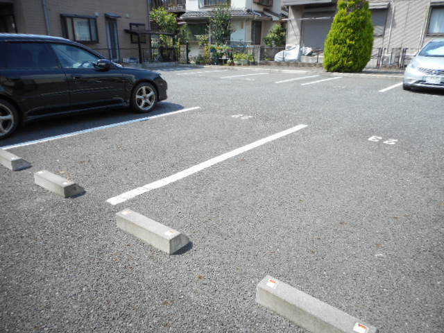 フェニックス小仙波Ｂの駐車場