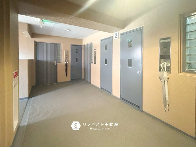 ローレルコート吉田本町のその他共用部分|綺麗に清掃された玄関周りです◎