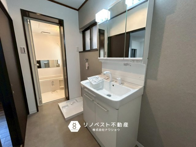 東大阪市大蓮北2丁目の独立洗面台