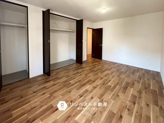 東大阪市大蓮北2丁目の洋室