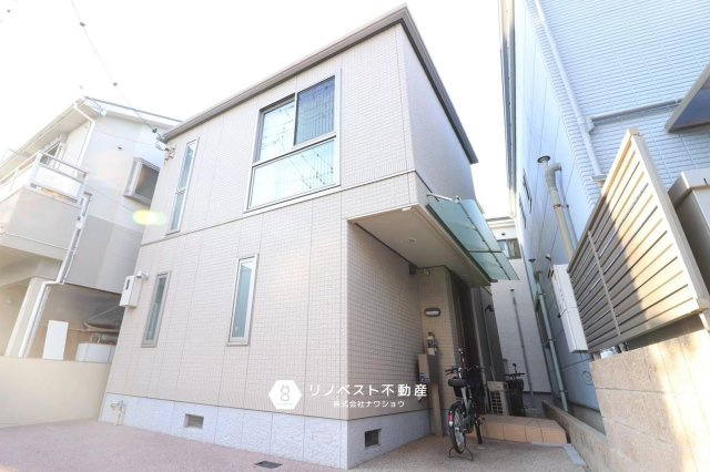 東大阪市岸田堂南町の外観|積水ハウス施工の築１５年の中古戸建です。