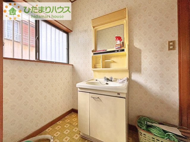 【独立洗面台】 | 取手市双葉2丁目　中古戸建 | シンプルで使い勝手の良い独立洗面台！
