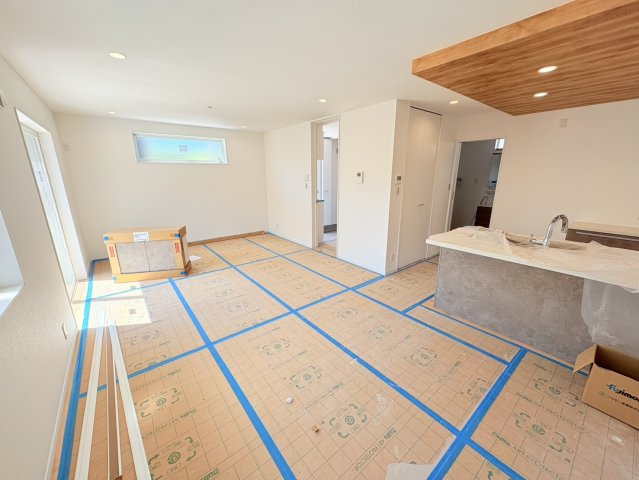 唐櫃台4丁目新築一戸建の居間・リビング