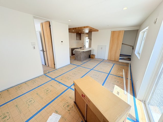 唐櫃台4丁目新築一戸建の居間・リビング