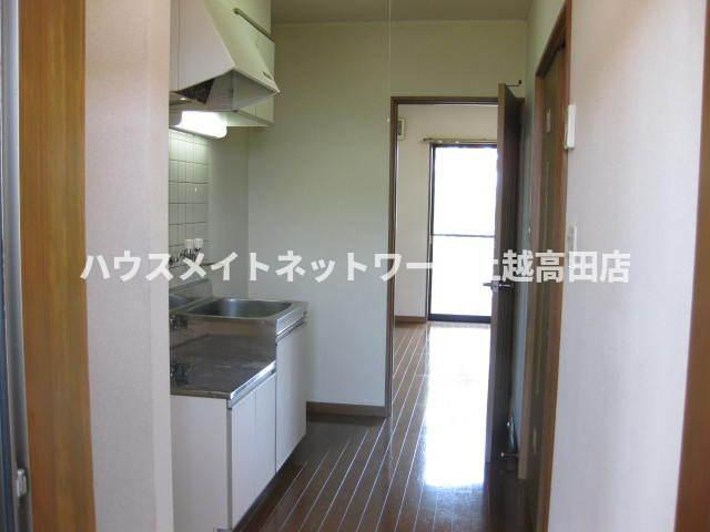 ＡＬＰＳのキッチン|キッチン前