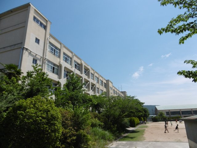 高槻市真上町５丁目戸建の周辺|高槻市立日吉台小学校