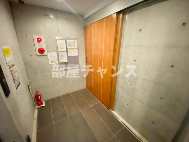 大須APARTMENTのロビー