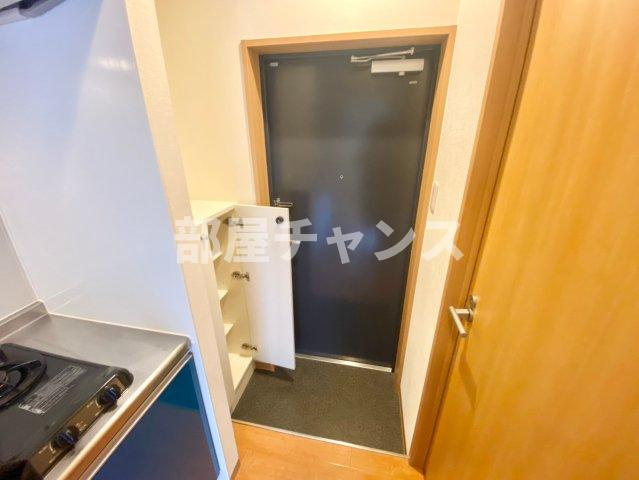 大須APARTMENTの玄関