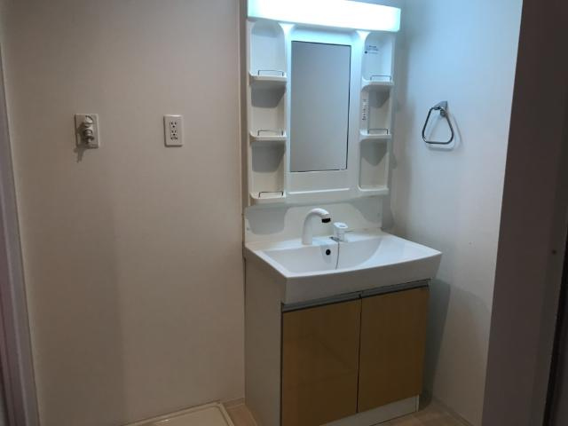 CONSOLATAの洗面所|洗髪洗面化粧台