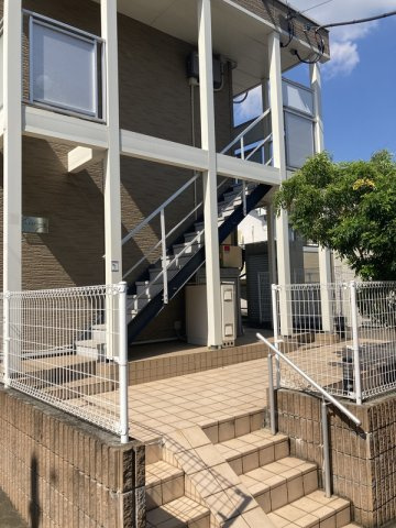 エムズステート荏田のエントランス