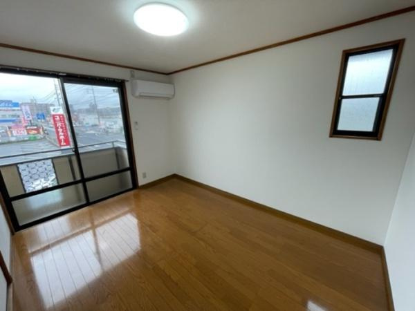 セジュールのつの洋室