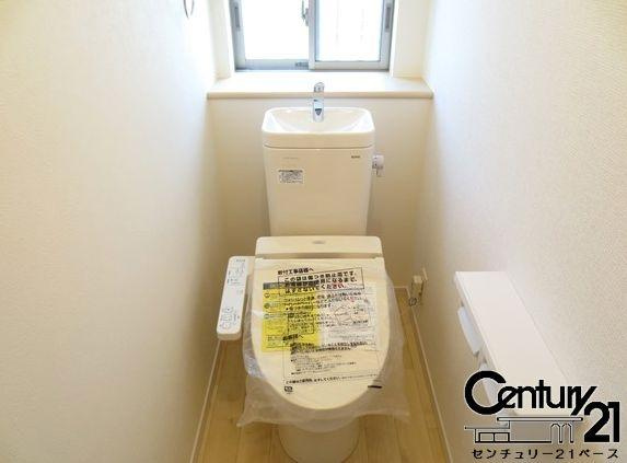 ファーストタウン鳥見町 １号棟 ／新築一戸建の内観：施工例|■ウォシュレット完備！トルネード洗浄・フチなし形状でお手入れも楽々ですね！