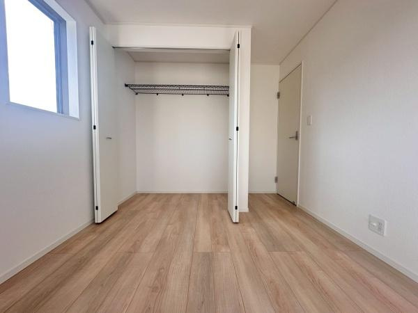 紀の川市打田第6-1号棟　新築戸建の洋室