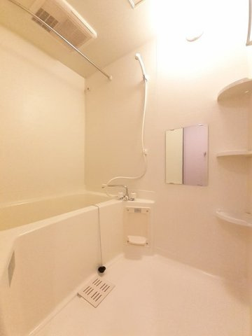 イーストニュータウンＡの浴室