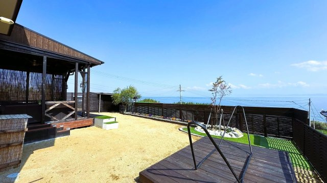 【庭】 | 淡路市釜口　オーシャンビューのオール電化、築浅住宅