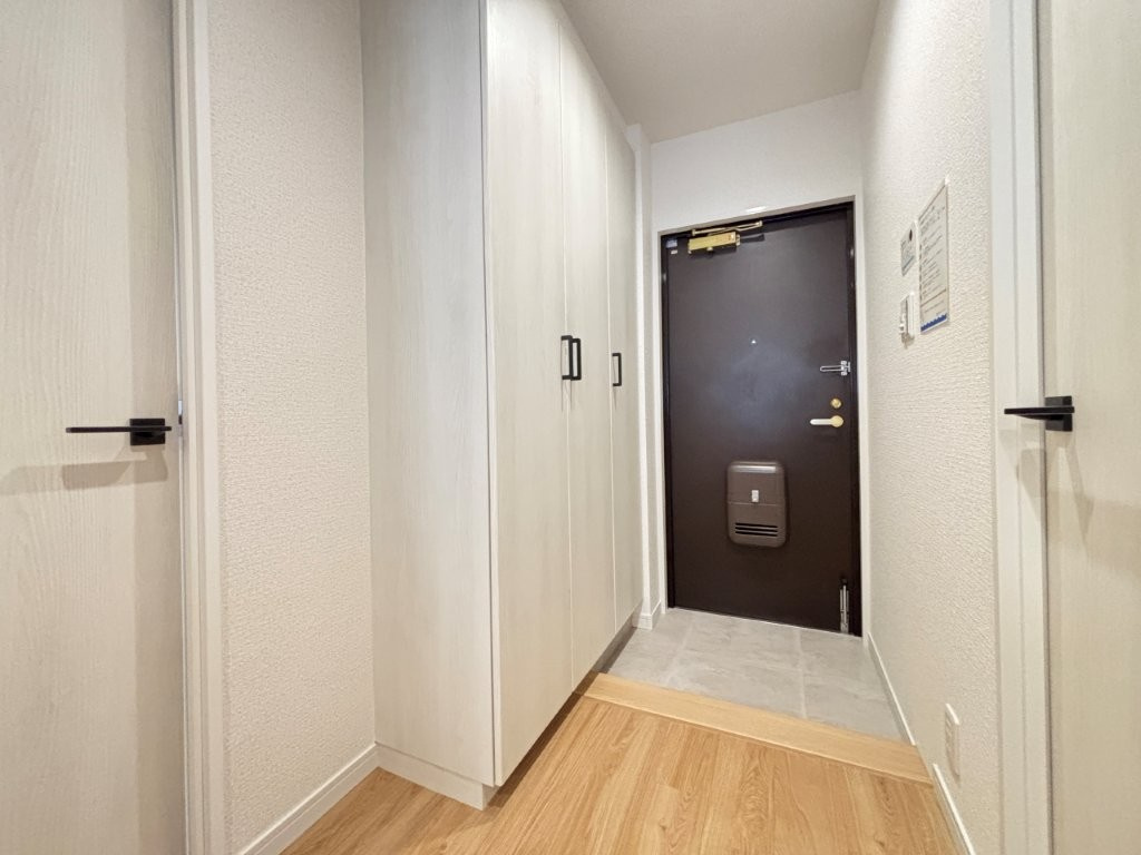 ライオンズマンション吉津の玄関|収納もある玄関です