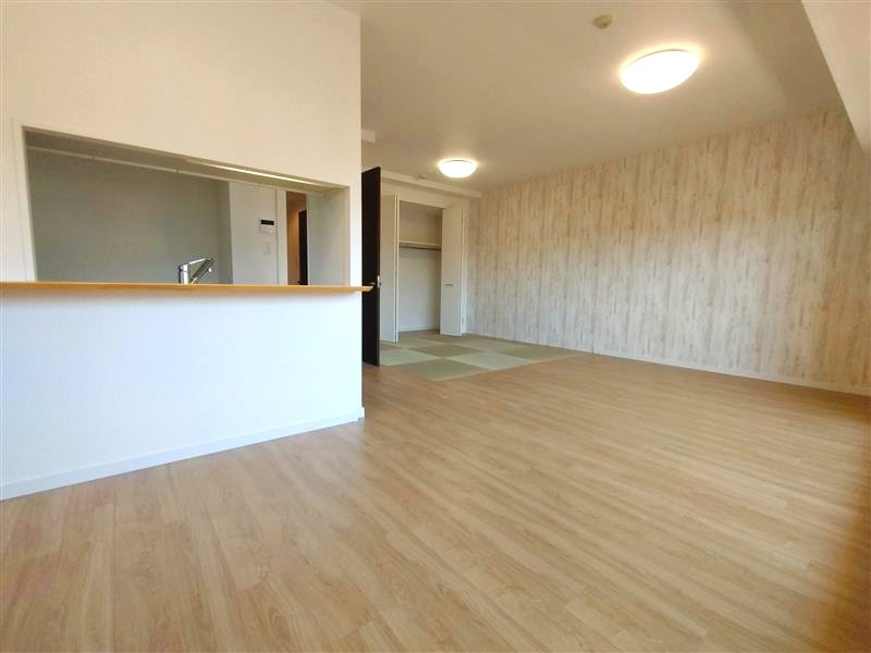 グランマノワール南陽の居間・リビング|こちらの居間で趣味の時間をお楽しみください