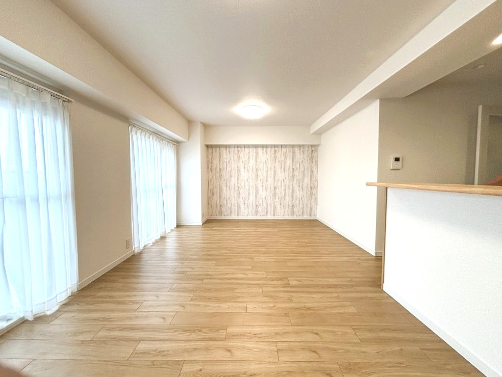 真栄マンション泉楽の居間・リビング|こちらの居間で趣味の時間をお楽しみください