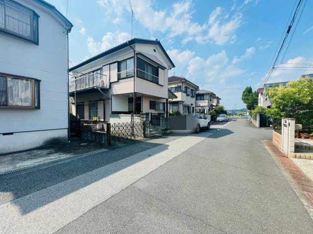 【前面道路含む現地写真】 | 比企郡嵐山町志賀　中古戸建